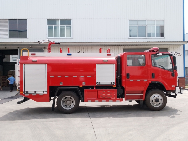 五十鈴越野3.5噸水罐消防車