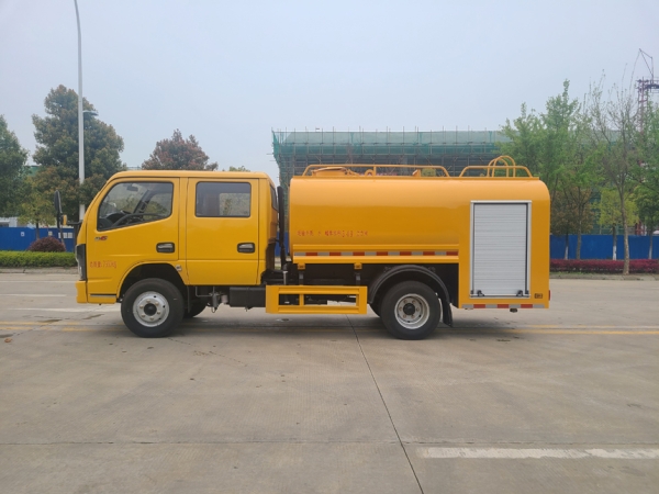 東風雙排森林消防車